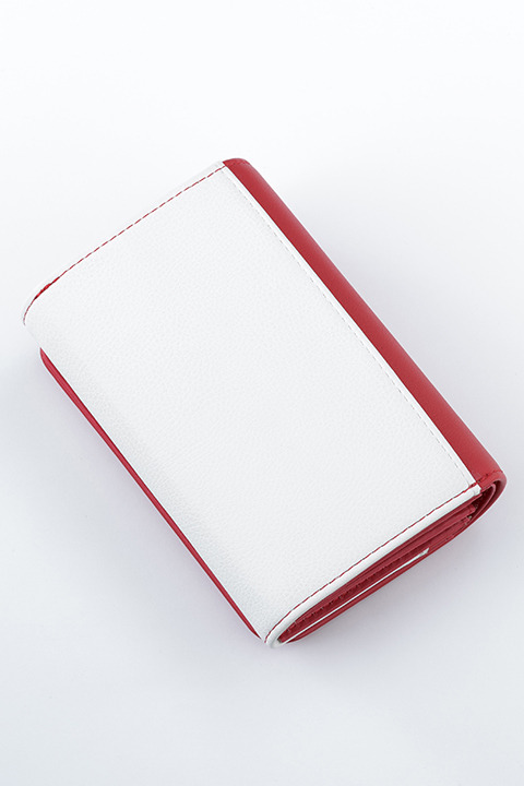 『サンリオ男子』コラボレーション 財布／7,800円(税別) 吉野俊介モデル(C)2015, 2018 SANRIO CO., LTD. APPROVAL NO.S584763 HP