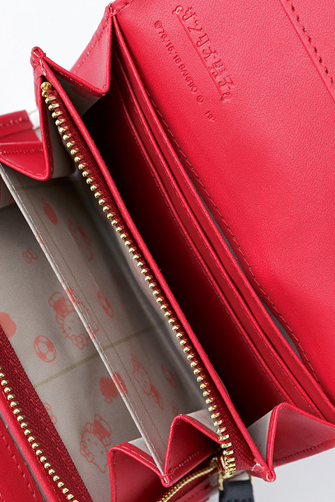 『サンリオ男子』コラボレーション 財布／7,800円(税別) 吉野俊介モデル(C)2015, 2018 SANRIO CO., LTD. APPROVAL NO.S584763 HP