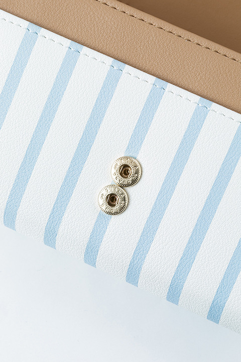 『サンリオ男子』コラボレーション 財布／7,800円(税別) 源 誠一郎 モデル(C)2015, 2018 SANRIO CO., LTD. APPROVAL NO.S584763 HP