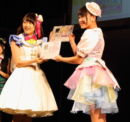 「キラッとプリ☆チャン」フォロチケ交換やPR動画配信を実演！ 放送直前ステージレポ