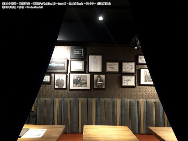 思わず“プロージット”したくなる！「銀河英雄伝説」公式テーマカフェがオープン