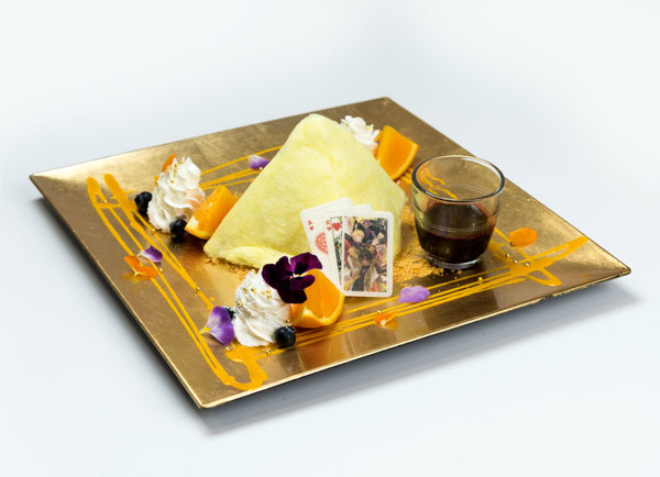 「黄金と太陽の勝負師 チーズケーキ」1,490円(税抜)(C)TYPE-MOON / FGO PROJECT