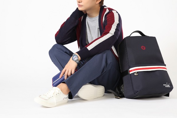 （C)2014 榎宮祐・株式会社ＫＡＤＯＫＡＷＡ メディアファクトリー刊／ノーゲーム・ノーライフ全権代理委員会