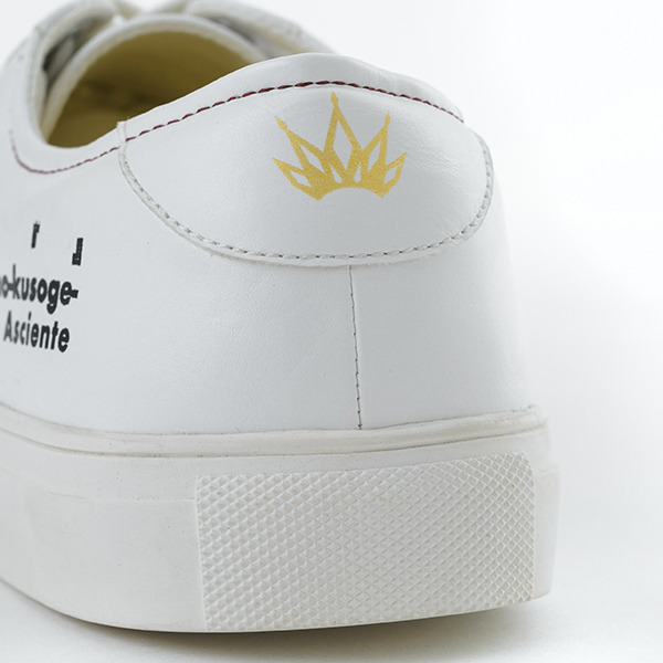 スニーカー/12,800円(税別)（C)2014 榎宮祐・株式会社ＫＡＤＯＫＡＷＡ メディアファクトリー刊／ノーゲーム・ノーライフ全権代理委員会