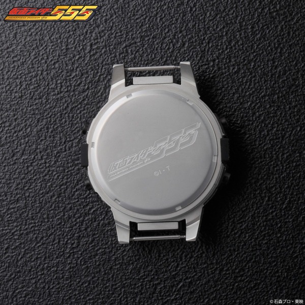 仮面ライダー555 ファイズアクセル 変身！腕時計【Live Action Watch】 32,400 円(税込)(送料・手数料別途)（C)石森プロ・東映