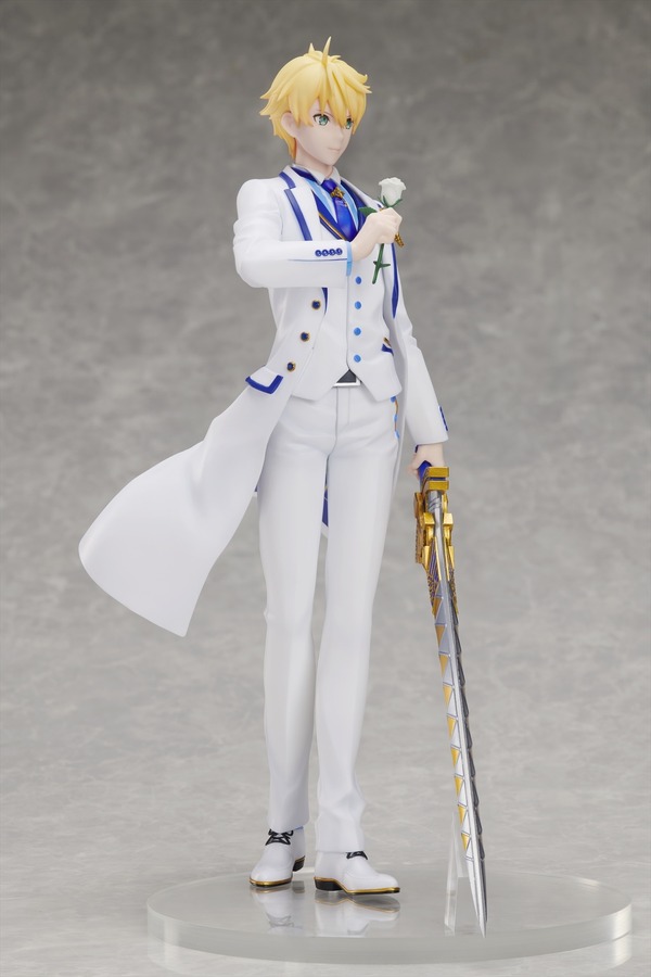 「セイバー/アーサー・ペンドラゴン〔プロトタイプ〕霊衣解放ホワイトローズ」(C)TYPE-MOON / FGO PROJECT