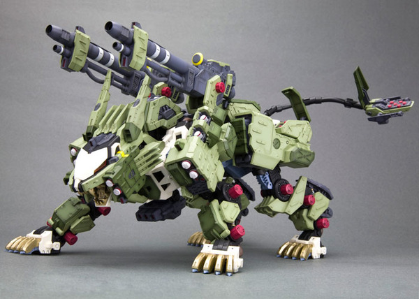 「RZ-041ライガーゼロパンツァーマーキングプラスVer.」8,400円（税抜）（C） TOMY　　ZOIDS is a trademark of TOMY Company,Ltd.and used under license.