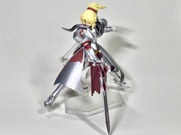 『Fate』シリーズより赤のセイバーことモードレッドがfigmaで登場！「不貞隠しの兜」ギミックも再現