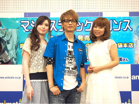 左からブリドカットセーラ恵美さん、浅沼晋太郎さん、井口裕香さん