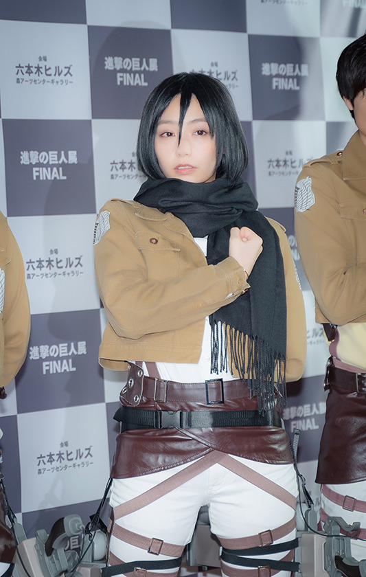 宇垣美里、「進撃の巨人」ミカサのコスプレ姿披露！ ミニ巨人を駆逐する一幕も【写真42枚】