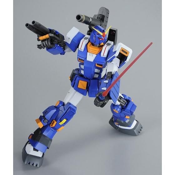 「MG 1/100 フルアーマーガンダム（ブルーカラーVer.）」5,500円（税込）（C）創通・サンライズ