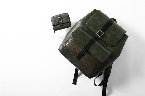 『HUNTER×HUNTER』コラボレーション バッグ・財布（全12種）（C）POT（冨樫義博）1998年-2011年（C）VAP・日本テレビ・マッドハウス