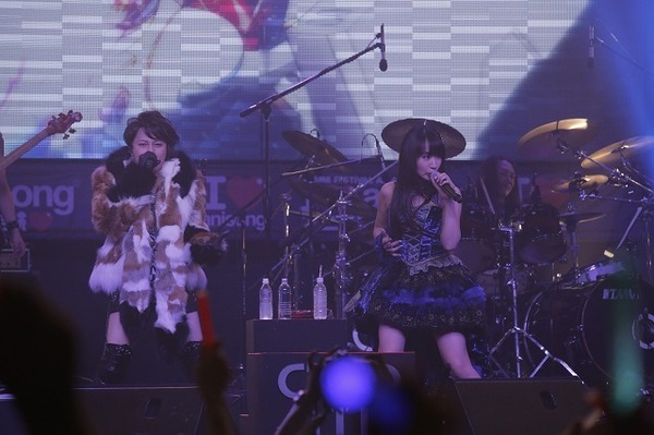 “ヴァルヴレイヴナイト”T.M.Revolution×水樹奈々