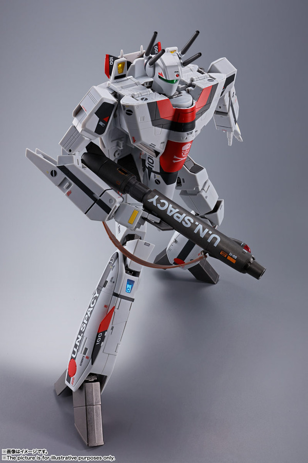 劇場版「超時空要塞マクロス」一条輝の駆る“VF-1S バルキリー”がDX超