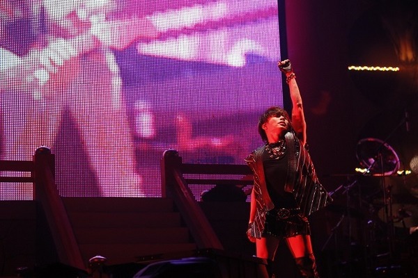 「T.M.R. NEW YEAR PARTY '14 LIVE REVOLUTION」