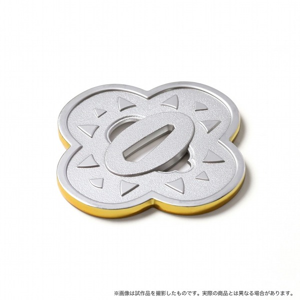 「日輪刀の鐔」我妻善逸　3,850円（税込）（C）吾峠呼世晴／集英社・アニプレックス・ufotable