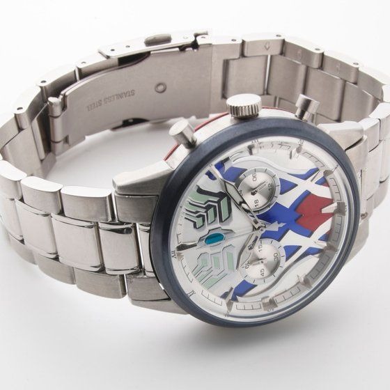 「ウルトラマンゼロ 10周年Anniversary 腕時計」29,700円（税込）　（C）円谷プロ
