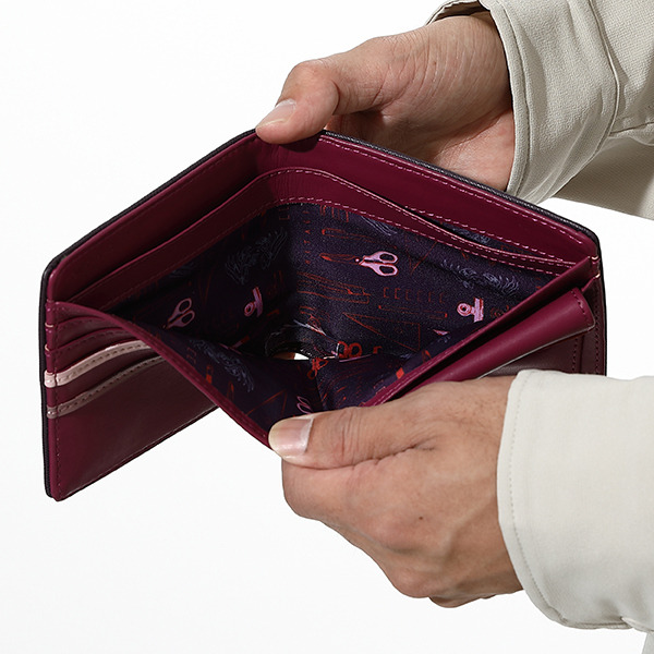 戦場ヶ原ひたぎモデル財布／10,800円(税別)（C）西尾維新／講談社・アニプレックス・シャフト