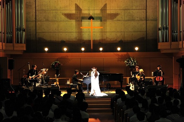 「Yui Makino Concert “Re: あのぉ～、新曲はいつですか？”」