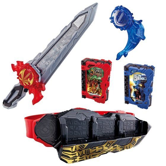 「仮面ライダーセイバー 変身ベルト DX聖剣ソードライバー＆水勢剣流水エンブレム＆ライオン戦記ワンダーライドブック」10,428円（税込）(C)2020 石森プロ・テレビ朝日・ADK EM・東映