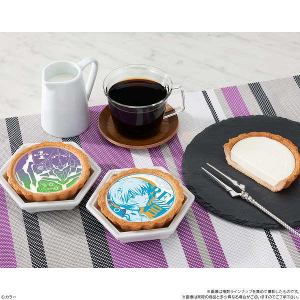 「EVANGELION TART」各230円(税抜)（C）カラー