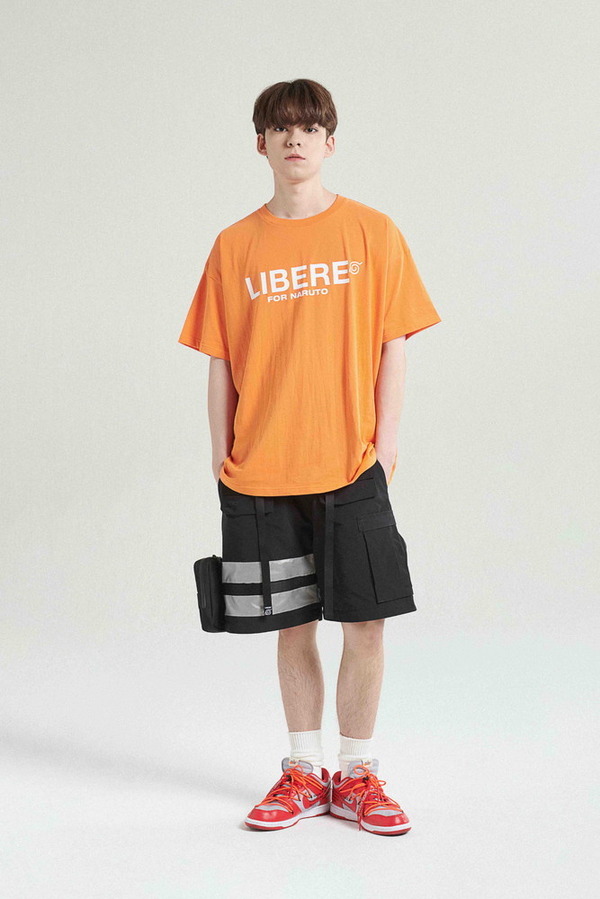 「CREW GRAPHIC T-SHIRTS」(C)岸本斉史 スコット／集英社・テレビ東京・ぴえろ＆LIBERE(R)