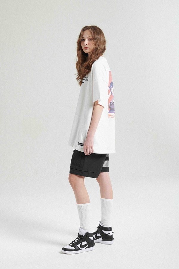 「CREW GRAPHIC T-SHIRTS」(C)岸本斉史 スコット／集英社・テレビ東京・ぴえろ＆LIBERE(R)