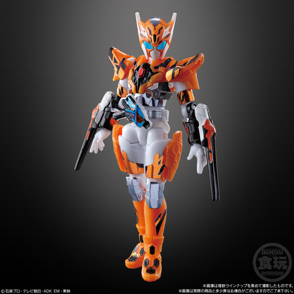装動 仮面ライダーリバイス by1 ＆ 装動 仮面ライダーセイバー ＆ 装動 仮面ライダーゼロワン(C) 2021 石森プロ・テレビ朝日・ADK EM・東映