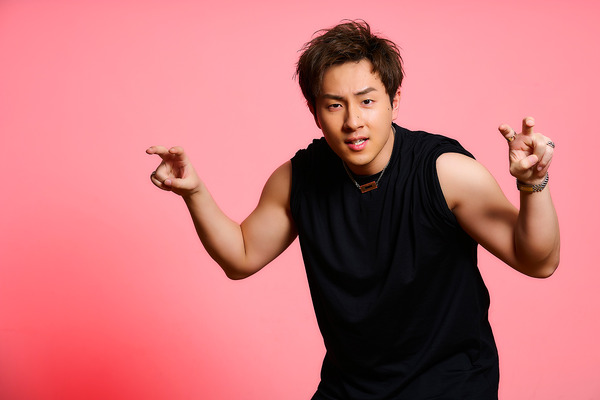 「イージーです！」突如始まるビスコ役・鈴木崚汰vs異形生物！その倒し方とは…？【「錆喰いビスコ」最終回直前インタビュー】