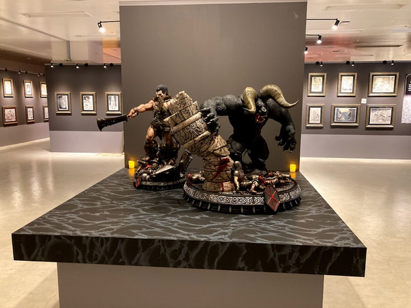 「大ベルセルク展　～三浦建太郎 画業32年の軌跡～ 銀座Edition」イメージ（C）三浦建太郎（スタジオ我画）／白泉社