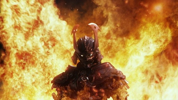 (C）2014「GOLDSTORM」雨宮慶太／東北新社