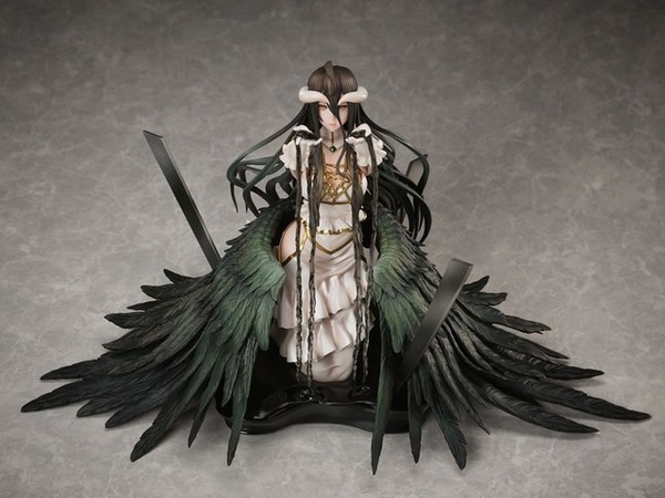 「アルベド 白ドレスver. 1/7スケールフィギュア」44,000円（税込）（C）丸山くがね・KADOKAWA刊／オーバーロード4製作委員会