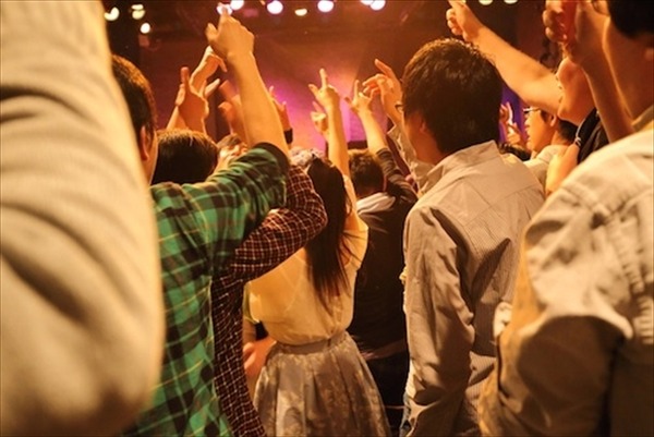 人気アニメでも活躍marble、活動休止直前ライブ「キミと僕の扉」レポート