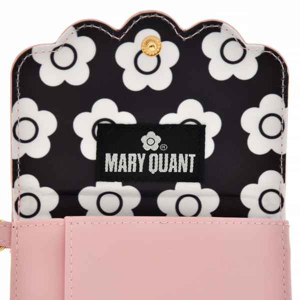 ディズニーストア×「MARY QUANT」パスケース（C）Disney