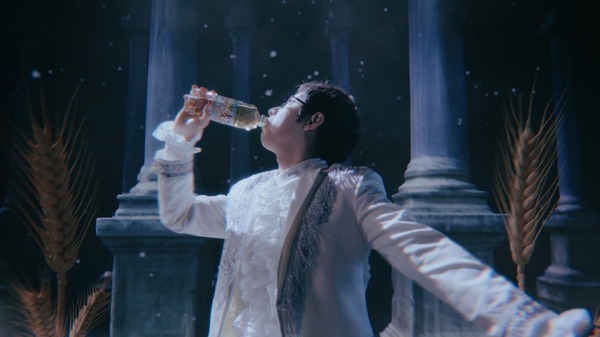 白井悠介出演CM ＧＲＥＥＮ ＤＡ･ＫＡ･ＲＡやさしい麦茶「やさしい麦茶、発芽大麦入りました。」篇