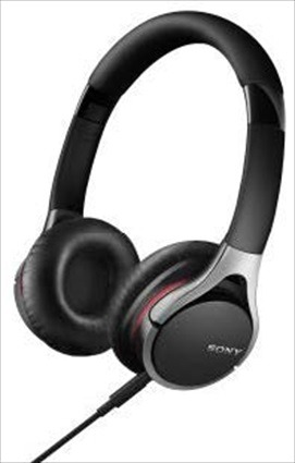 LiSA“武道館ライブ音源”をハイレゾ配信 さらにコラボモデルのウォークマン・ヘッドホン登場