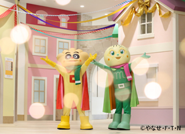 「横浜アンパンマンこどもミュージアム」クリスマス装飾リボン（C）やなせたかし／フレーベル館・TMS・NTV