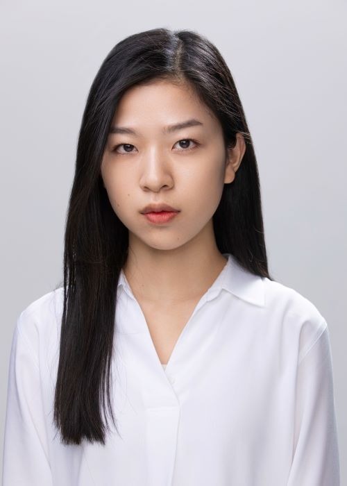 秘書役：木村真梨子