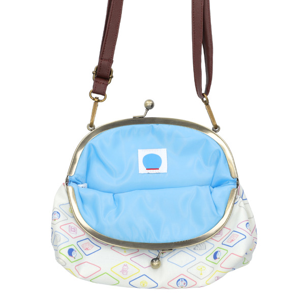 「ドラえもん未来デパート限定 がま口ショルダーバッグ ひし形/エ霞」各4,950円（税込）（C）Fujiko-Pro（C）Fujiko-Pro,Shogakukan,TV-Asahi,Shin-ei,and ADK