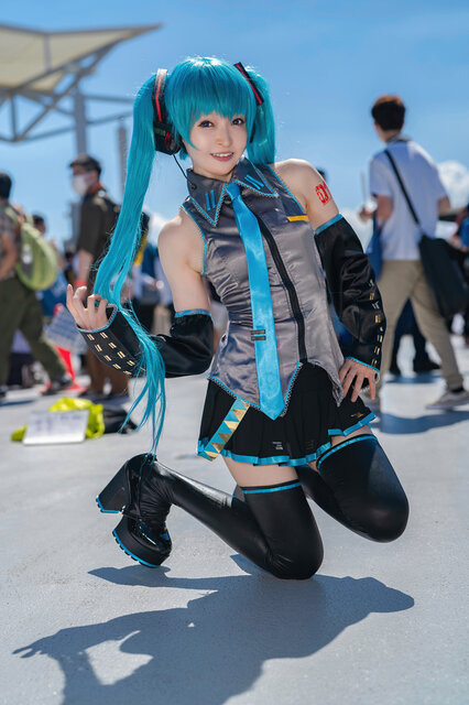 初音ミク／mayu_ronne（X：@mayu_ronne）、撮影：tama（X：@tama_0811_）