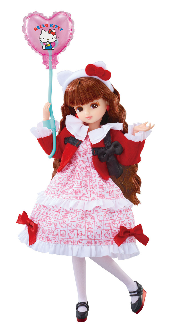 「フォトジェニックリカ ハローキティ50thアニバーサリースタイル」（C）ＴＯＭＹ（C）2024 SANRIO CO., LTD. TOKYO, JAPAN（L）