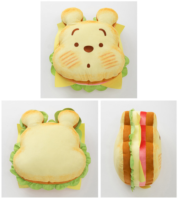 「ディズニーキャラクターNuiパンすごく大きなサンドウィッチクッション プー」（C）Disney. Based on the “Winnie the Pooh”works by A.A.Milne and E.H. Shepard.