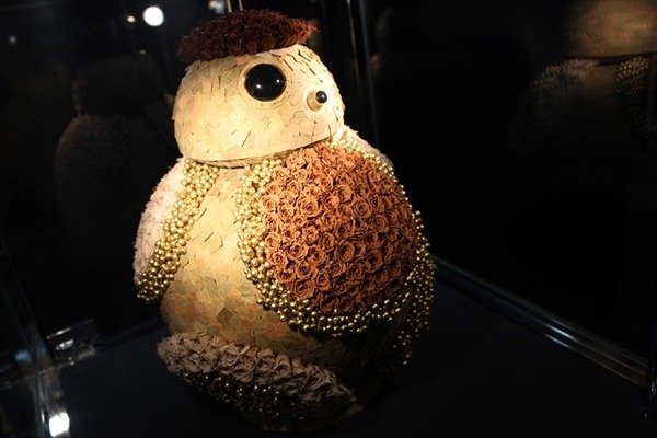 「スター・ウォーズの世界」　等身大BB-8も、個性あふれるプロジェクトが並ぶ展覧会