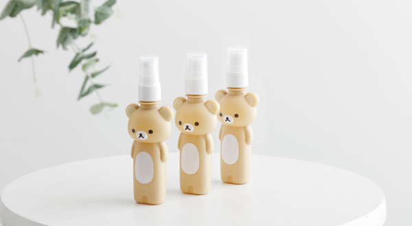 「リラックマ『BASIC RILAKKUMA Flower』ボトルポーチセット リラックマ」（C）2025 SAN-X CO., LTD. ALL RIGHTS RESERVED.