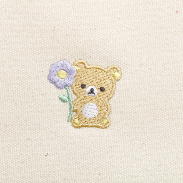 「リラックマ『BASIC RILAKKUMA Flower』ペンポーチ」（C）2025 SAN-X CO., LTD. ALL RIGHTS RESERVED.