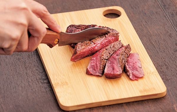 『名探偵コナン「喫茶ポアロ」カッティングボード』がBE-PAL最新号の特別付録に登場！