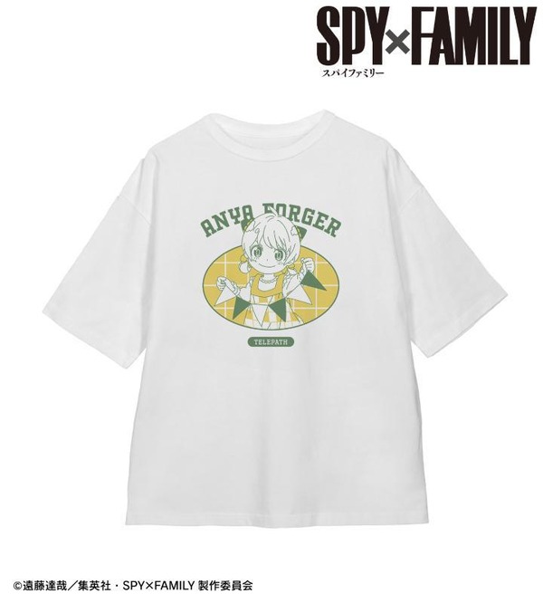 TVアニメ『SPY×FAMILY』「描き下ろし アーニャ・フォージャー ホリデーパーティーver. BIGシルエットTシャツ ver.A」（C）遠藤達哉／集英社・SPY×FAMILY製作委員会</p>