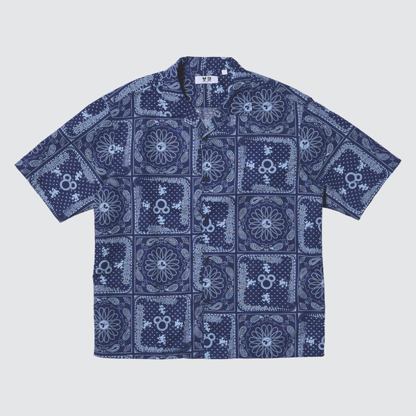 ユニクロ「MEN ディズニー イン ブルー コットンリネンシャツ」カラー：69 NAVY（C）Disney