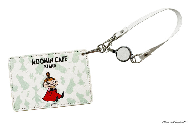「ムーミンカフェ スタンド」レイクタウン限定リール付きパスケース（C）Moomin Characters