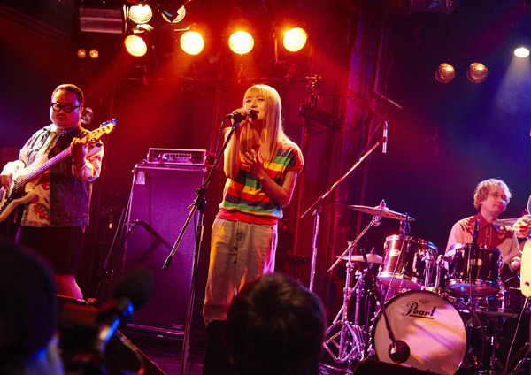 『パリピ孔明 THE MOVIE』場面写真